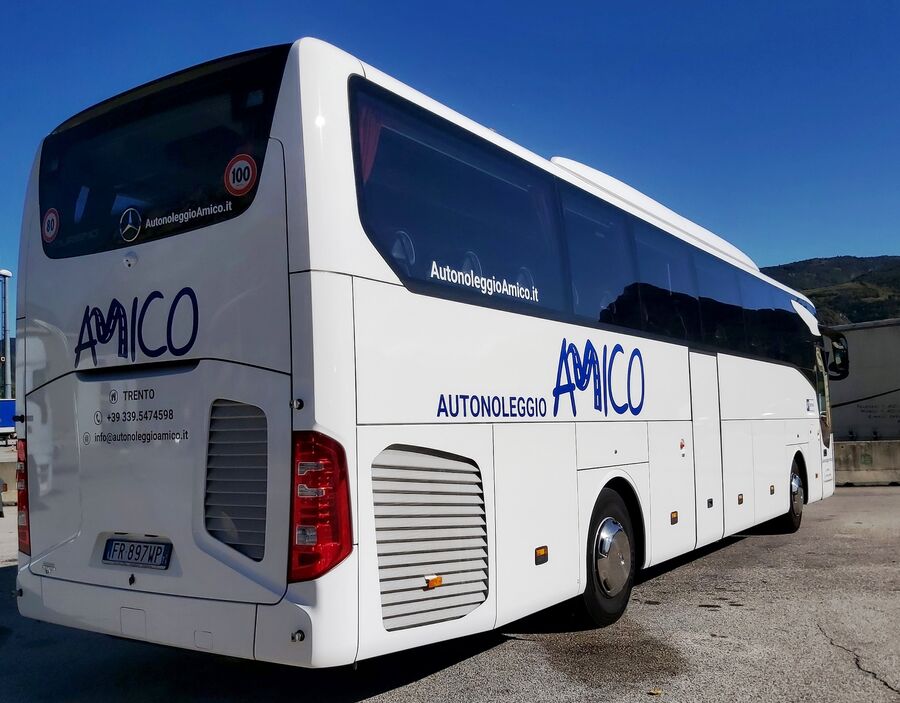 Pullman Gran Turismo Mercedes Tourismo 56 posti Autonoleggio Amico Trento